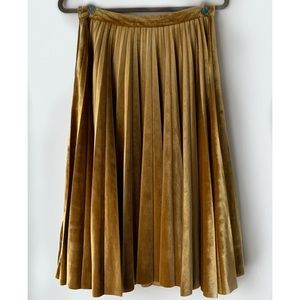 Gianni Bini Gold Saffron Velvet Skirt